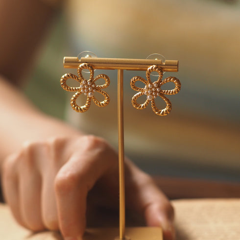 Flower Hollow Pearl Earrings - Zafari Studio Jewelry