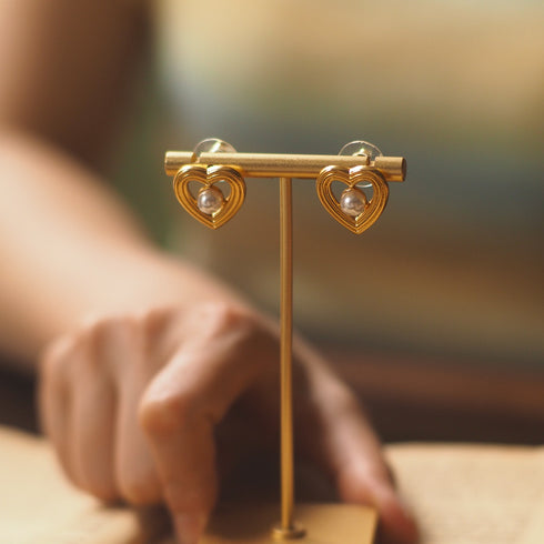 Heart-shaped Hollow Pearl Earrings - Zafari Studio Jewelry