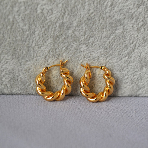 Twisted Gold Hoop Earrings - Zafari Studio - Zafari Jewlery