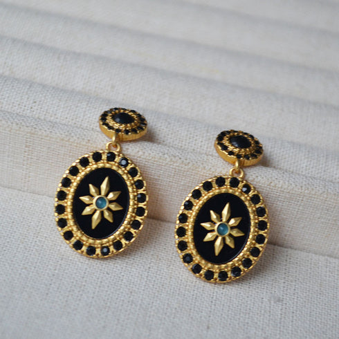 Black Gemstone & Gold Star Drop Earrings - Zafari Studio Jewelry