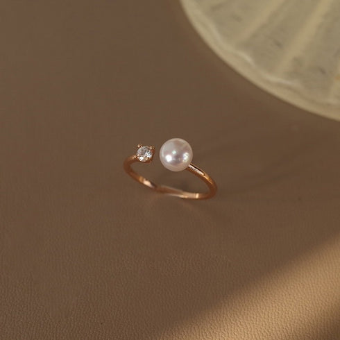 Pearl and Zirconia Ring - Zafari Studio Jewelry