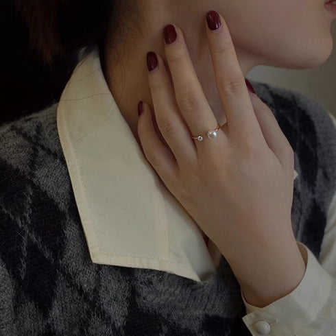 Pearl and Zirconia Ring - Zafari Studio Jewelry