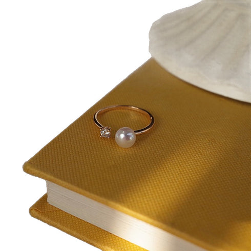 Pearl and Zirconia Ring - Zafari Studio Jewelry