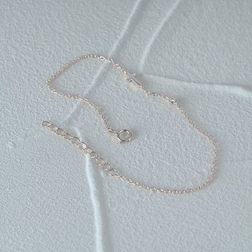 Mini Cross Bracelet with Zirconia - Zafari Studio Jewelry