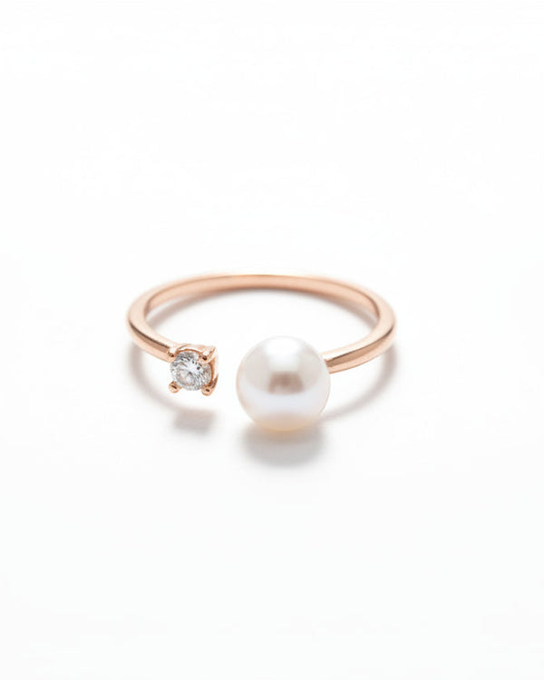 Pearl and Zirconia Ring - Zafari Studio Jewelry