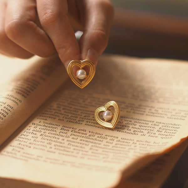 Heart-shaped Hollow Pearl Earrings - Zafari Studio Jewelry