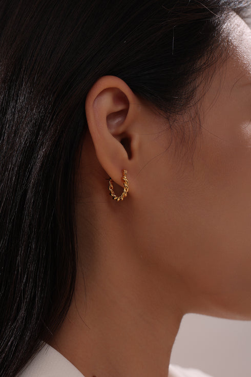 Twisted Gold Hoop Earrings - Zafari Studio - Zafari Jewlery