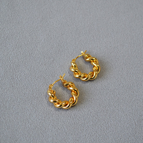 Twisted Gold Hoop Earrings - Zafari Studio - Zafari Jewlery