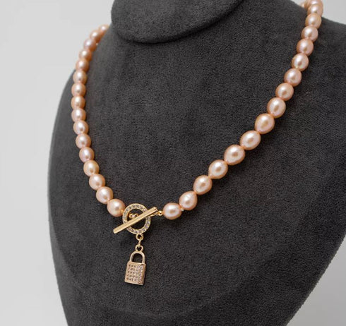 Lock Freshwater Pearls Necklace - Zafari Studio Jewelry