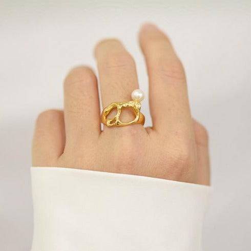 Chaotic Pearl Ring - Zafari Studio Jewelry
