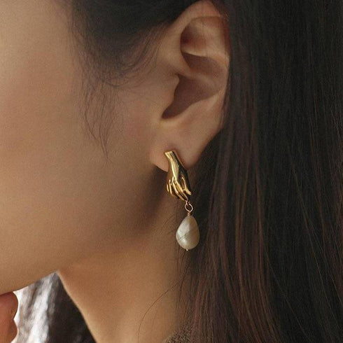Finger Pearl Gold Earrings - Zafari Studio Jewelry