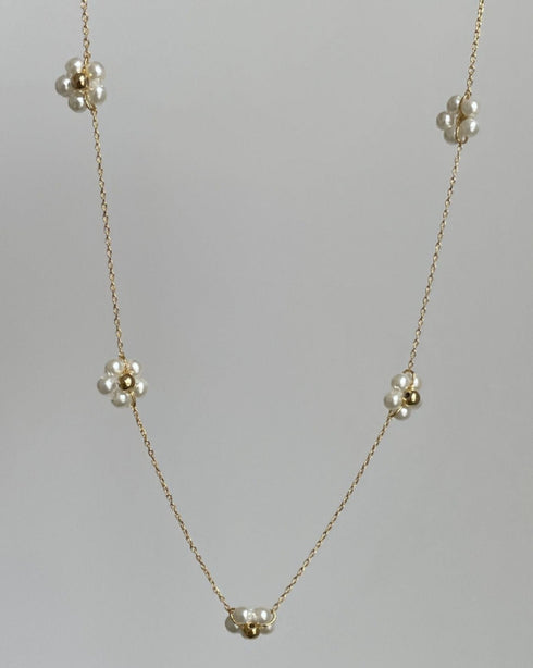 Dainty Flower Pearl Necklace - Zafari Studio Jewelry