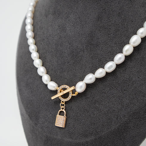 Lock Freshwater Pearls Necklace - Zafari Studio Jewelry