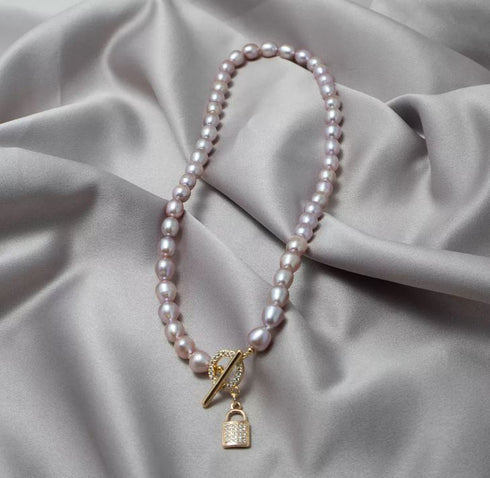 Lock Freshwater Pearls Necklace - Zafari Studio Jewelry