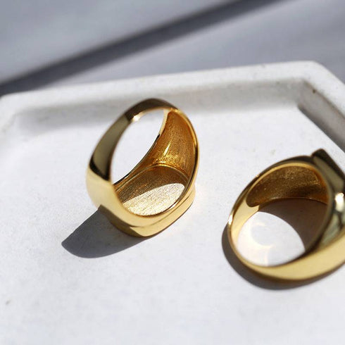 Square White Mother of Pearls Shell Black Onyx Ring Gold Vermeil - Zafari Studio Jewelry