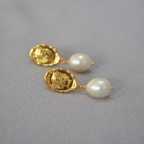 Face coin gold freshwater pearl earrings - Zafari Studio Jewelry