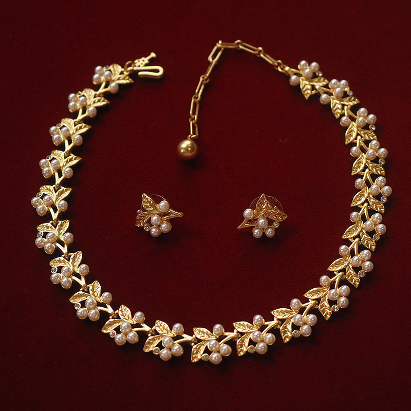 Vintage Royal Leaf and Pearl Earrings & Necklace Set - Zafari Studio Jewelry