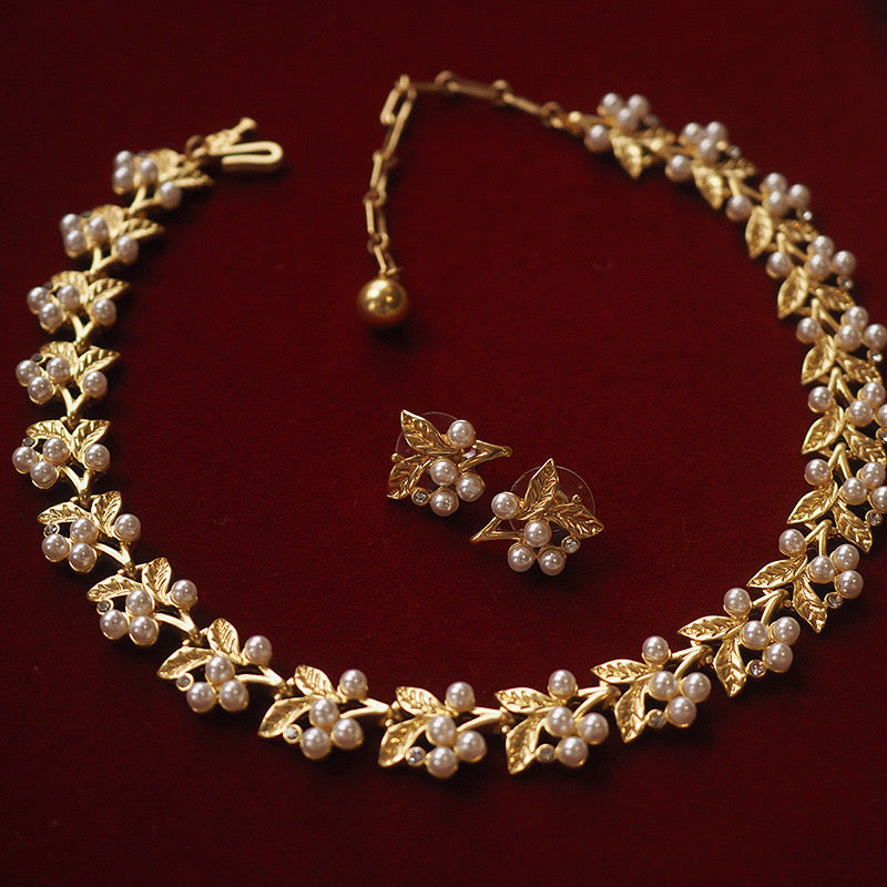 Vintage Royal Leaf and Pearl Earrings & Necklace Set - Zafari Studio Jewelry