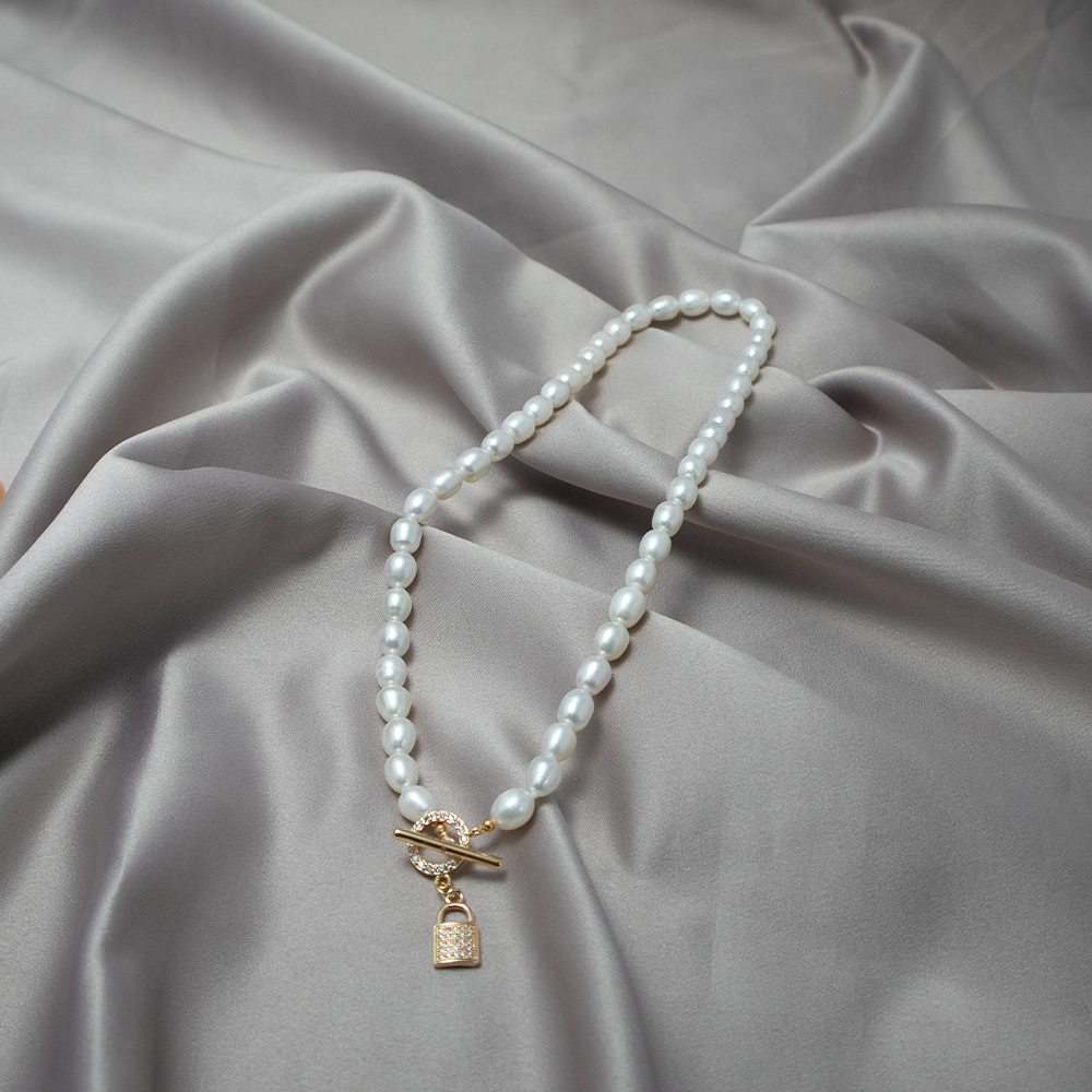 Lock Freshwater Pearls Necklace - Zafari Studio Jewelry