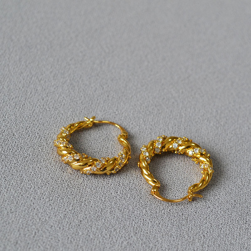 Twisted CZ Gold Ring - Zafari Studio Jewelry